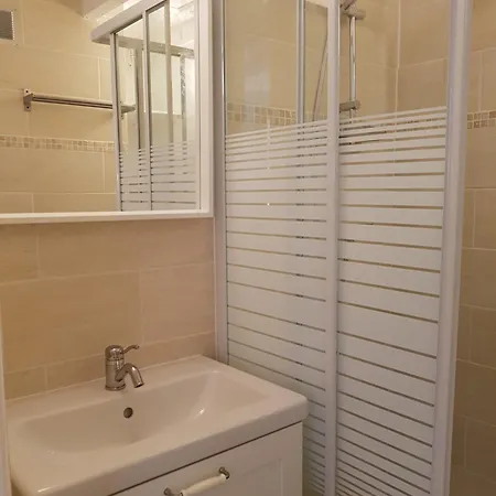 Ayguades Maison De L'etang 4 Personnes Апартаменты Груиссан